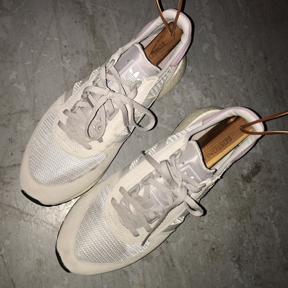 Adidas shoes - Picture 3 of 5